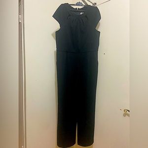 Gorgeous Black Classic Pant Suit!